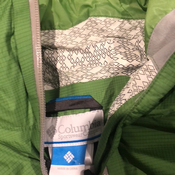 Columbia wind breaker - Picture 2 of 2
